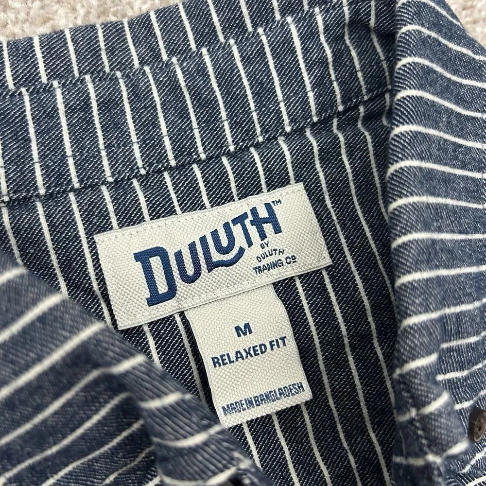 Duluth Trading Men's Size Medium Relaxed Fit Button Front‎ Flannel Shirt